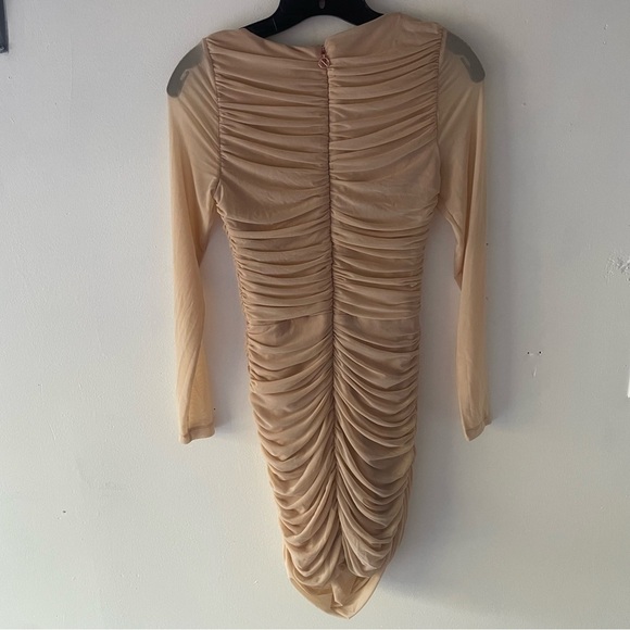 New! Nookie Revolve Vision Nude Ruched Mini Bodycon Fitted Dress 37639 - Picture 3 of 9